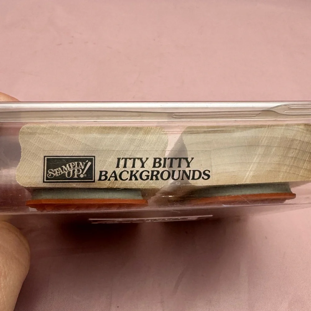 Stampin’ Up! Itty Bitty Backgrounds (1997) – 4 Wood-Mounted Rubber Stamps